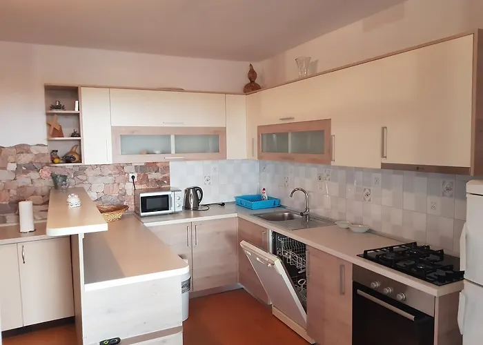 Kurilj شقة ماكارسكا