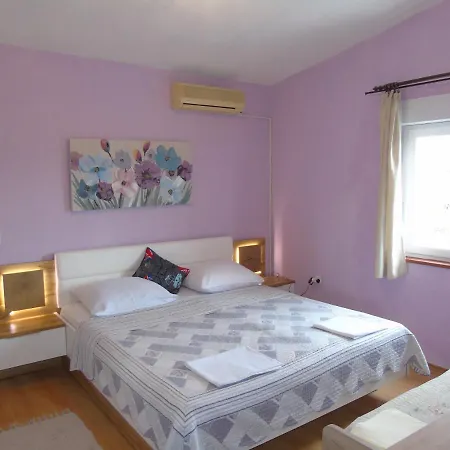 Kurilj Apartment