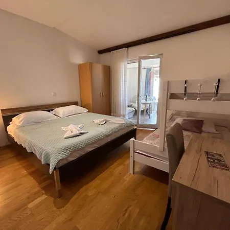 Apartment Kurilj