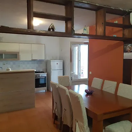 Apartamento Kurilj Makarska