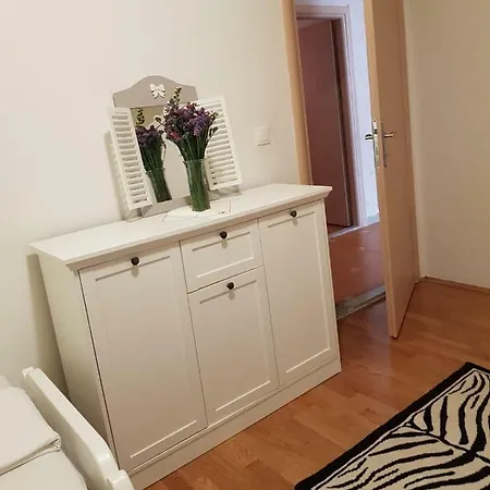 Apartment Kurilj *