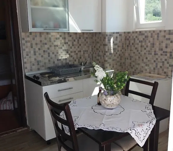 Kurilj * Макарска