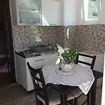 Kurilj * Makarska
