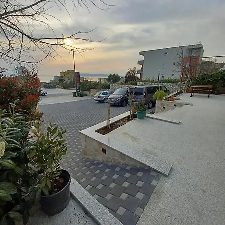 Appartement Kurilj Makarska