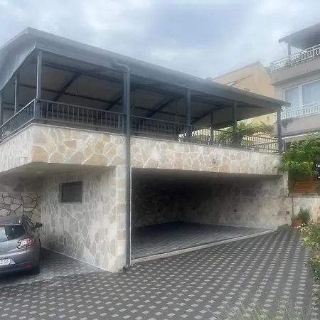 Kurilj Appartement *