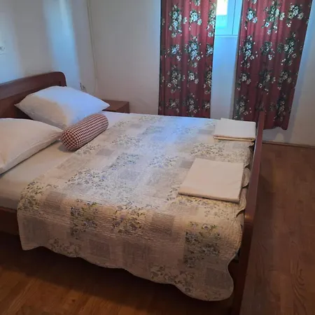 Appartement Kurilj Makarska