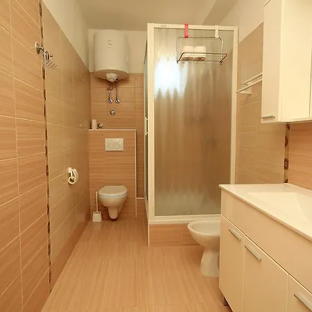 Kurilj 마카르스카